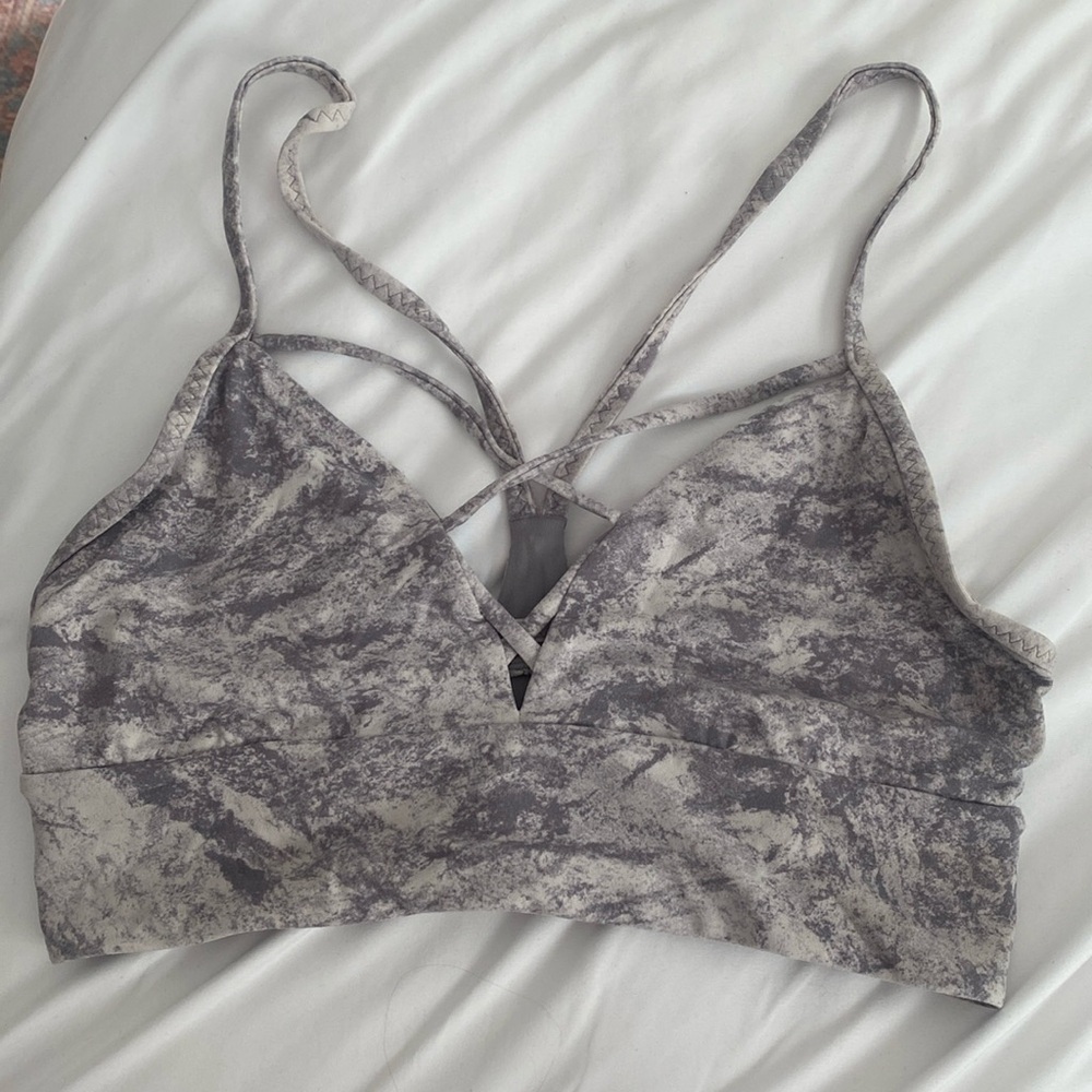 Lululemon sports bra size 8